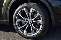 BMW X6（タイヤ）