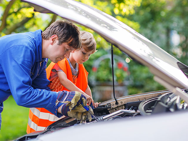 エンジンオイルの減りが早い場合の原因と対策