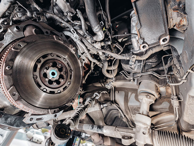 強化クラッチで異音がする場合の原因と対処法