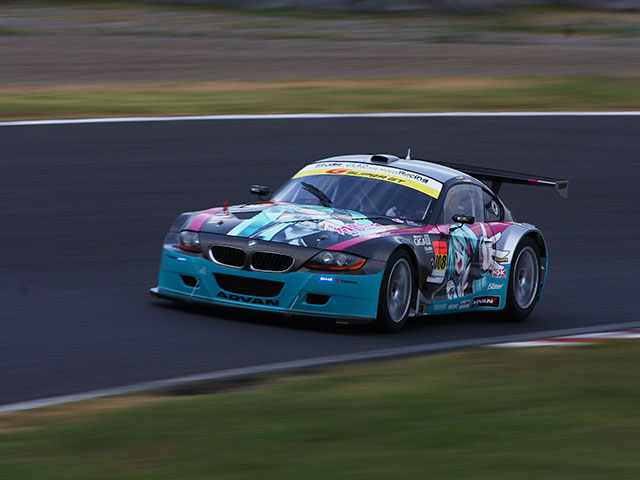 オーバーフェンダーが傷ついてしまった場合の補修・修理方法とは