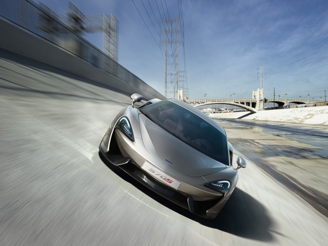 マクラーレン、ニューヨークショーで｢570S クーペ｣の詳細を発表