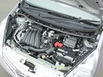 日産 ノート（エンジンルーム）