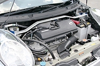 日産 マーチ 12SR（エンジンルーム）