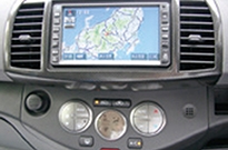 日産 マーチ 12SR（装備機器）