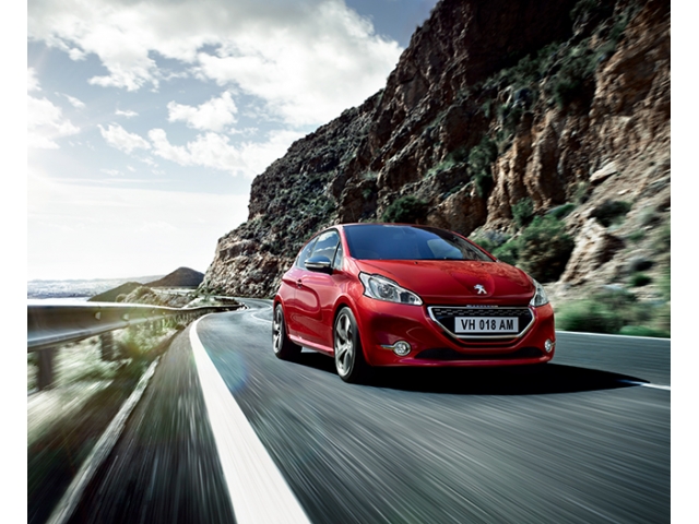 【プジョー】「FUTURE DRIVE 体感試乗キャンペーン」実施2015、6/21迄