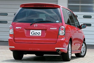 マツダ MPV（後面）