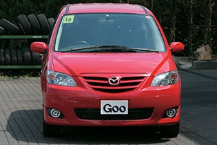 マツダ MPV（前面）