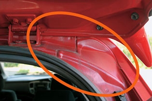 マツダ MPV（接合部1）