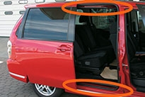 マツダ MPV（スライドドア1）