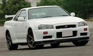 日産 スカイライン GT-R