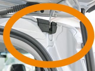 ホンダ ステップワゴン スパーダ（鉄板の接合部を調べる1）
