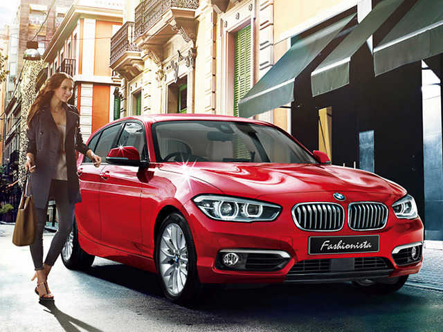 BMW1꡼̸֎118i եå˥ȯ