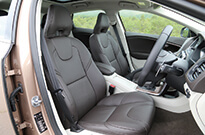 ボルボ V40 D4（インテリア）
