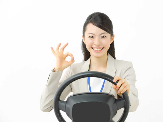 入社前には欲しい自動車運転免許を取るための自動車学校選び方法について