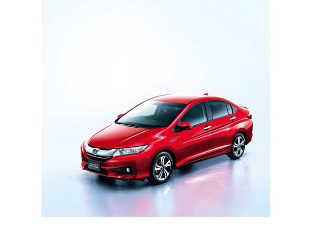 【ホンダ】グレイスのハイブリッドモデル、一部改良2015【価格・カラー】