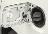 トヨタ ヴェルファイア（リアフェンダーのチェック）