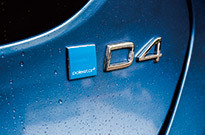 ボルボ V40 D4 ポールスター パフォーマンスパッケージ（エンブレム）