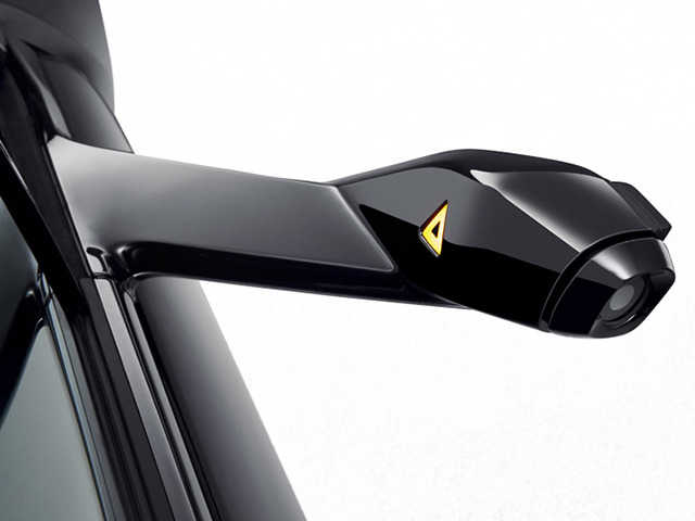 独BMW、「i8」のミラーレス車を「CES 2016」で初公開