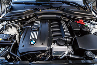 BMW 5シリーズ エンジン