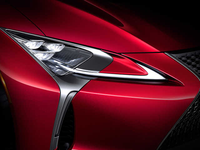 トヨタ、豊田社長自らレクサス「LC500」発表