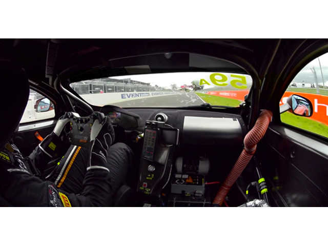 マクラーレン 650S GT3が耐久レースで圧倒的な速さ！