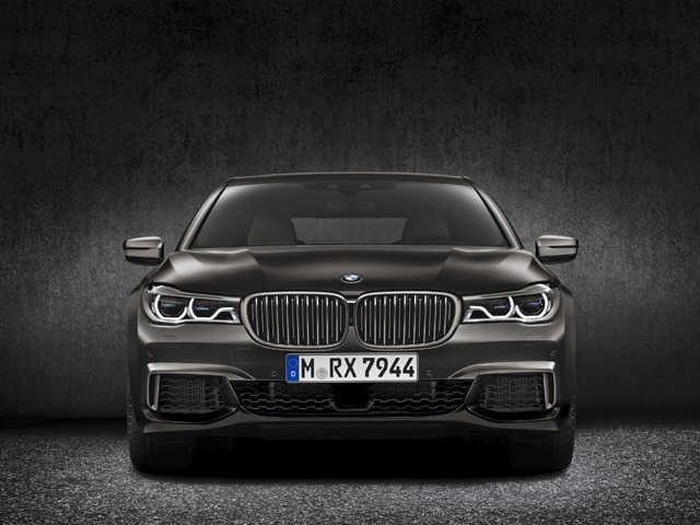 BMW、｢7シリーズ｣の最上級モデルをジュネーブショーで発表