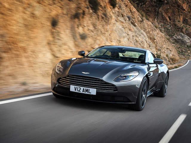 アストンマーティン、新型スポーツGT｢DB11｣をワールドプレミア