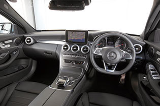 メルセデス・ベンツ C220d ステーションワゴン 内装1