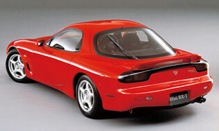 90年代に発売されたモデルはデザインにも多大な開発費用がかけられていて、いま見ても十分カッコいいモデルが多い