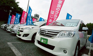 ミニバンや軽自動車、スポーツカーなどジャンルに特化した専門店なら、より詳細なアドバイスが受けられる。