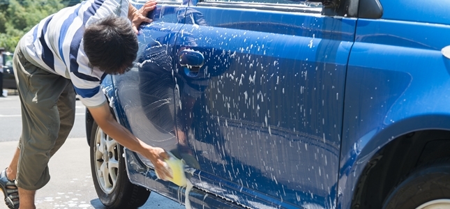 炎天下での車の洗車は車にとっていいのか？
