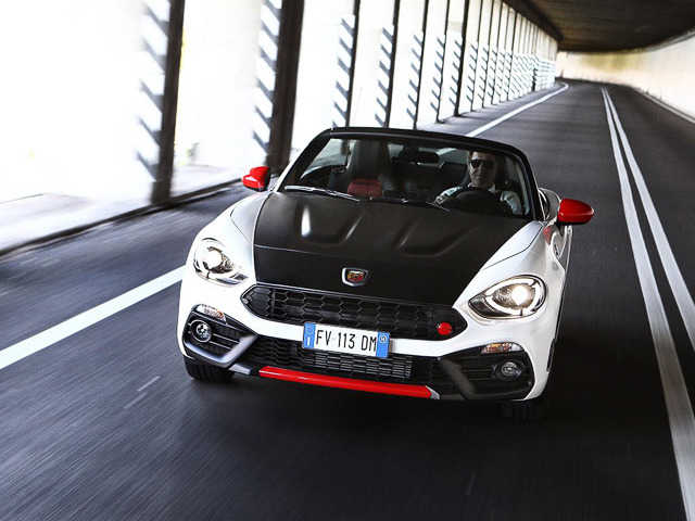 フィアット正規ディーラーの店舗名を｢フィアット/アバルト｣に変更