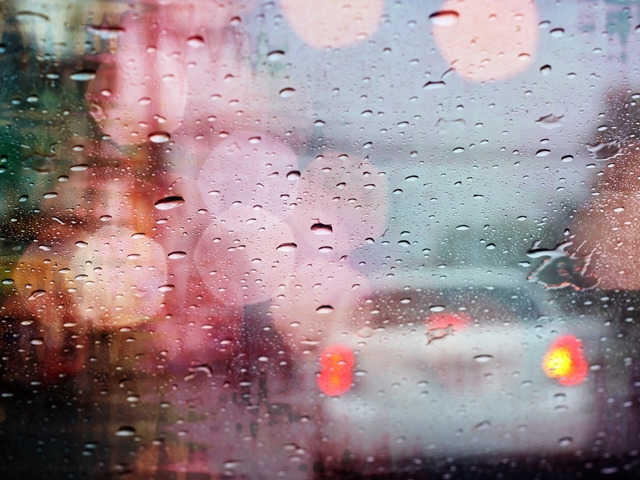 車のフロントガラスが雨で見にくい 見えない 場合の原因と対策 車検や修理の情報満載グーネットピット