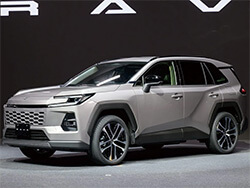 2025ǯ���ߡ����ܥ�ǥ��������ؿ���RAV4��