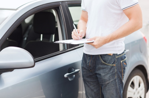 車の査定や買取時にセキュリティをつけたまま行える？査定額への影響とは