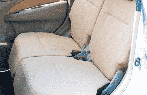 車のシート汚れは査定に影響するのか