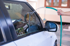 車の買取査定の時は掃除や清掃をやった方がいい？