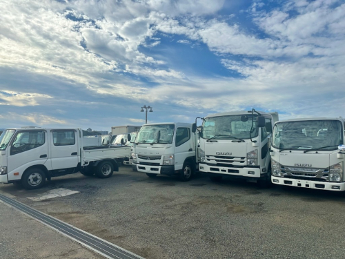 車買取査定店株式会社デッカー　トラック　バン　専門店の写真-3