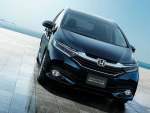 ホンダ、コンパクトステーションワゴン「シャトル」を一部改良