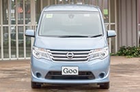日産 セレナ（正面）