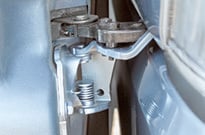 日産 セレナ（スライド動作3）