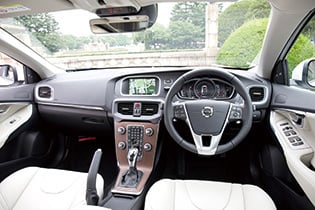ボルボ V40 コックピット