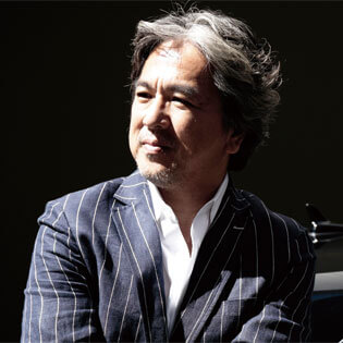 自動車ジャーナリスト　九島辰也