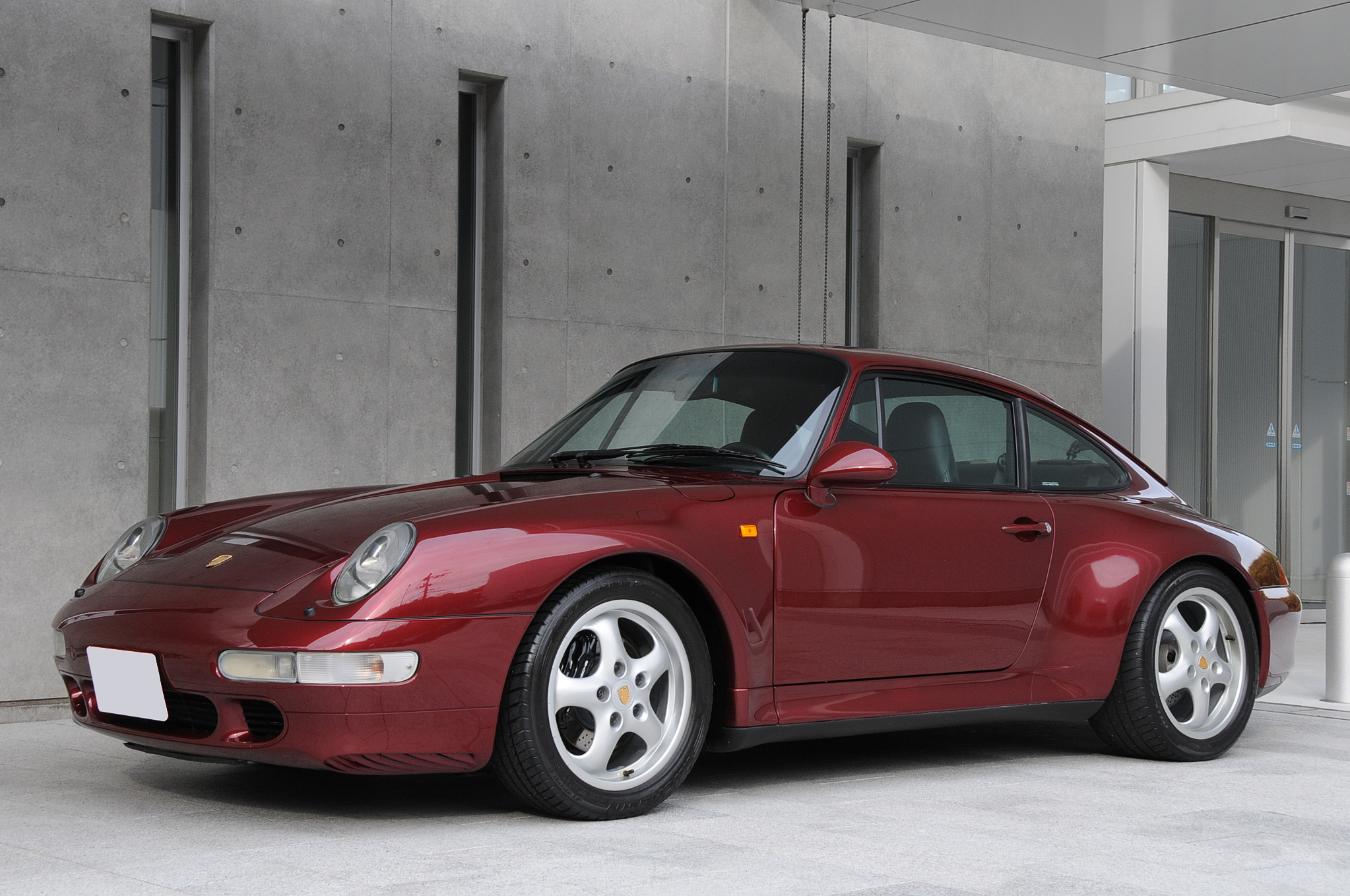 【ポルシェ】スポーツ4WDモデルの礎ともなった「ポルシェ959」の性能とは?