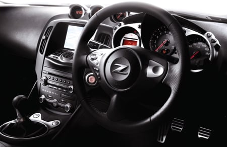 【日産】シンクロレブコントロール付6速マニュアルトランスミッションとは