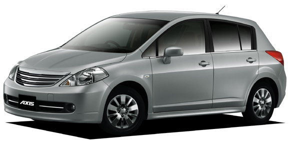 初代 日産 ティーダ C11/JC11/NC11系(2004年~2012年)