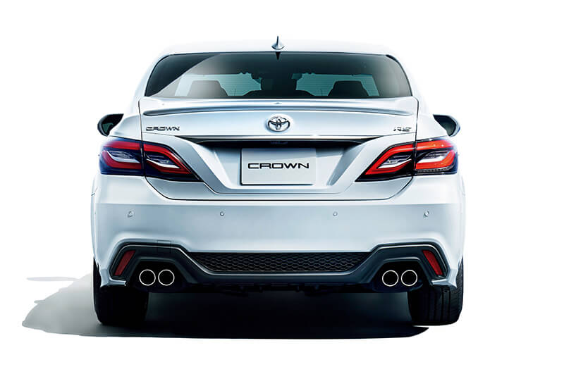 新型クラウン（RS Advance）真後ろから見たスタイル