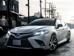トヨタ、4ドアセダン｢カムリ｣の一部仕様を変更