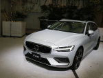 立体駐車場にも対応！ ボルボ新型V60はスタイリッシュなファミリーワゴン