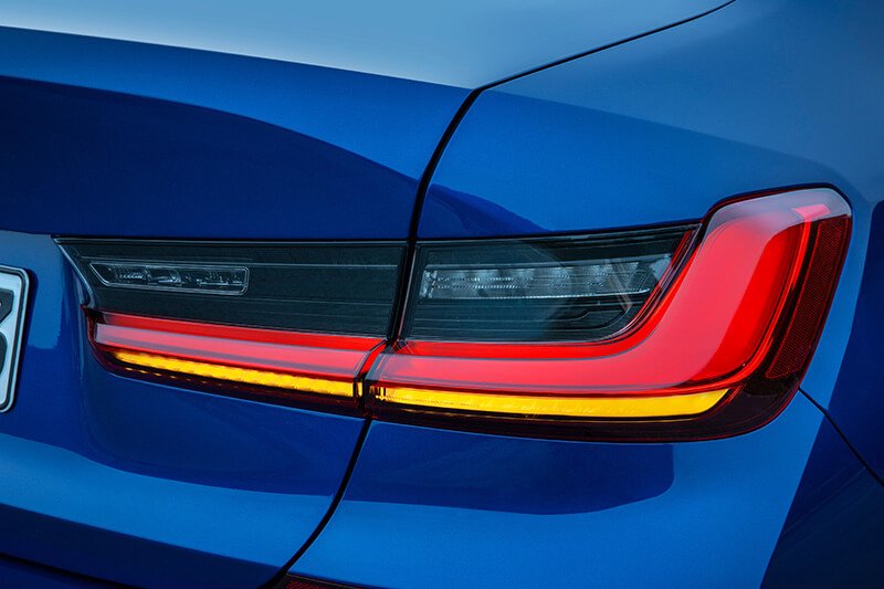 新型3シリーズテールランプの画像